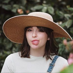 Meet your Posher, Brooke